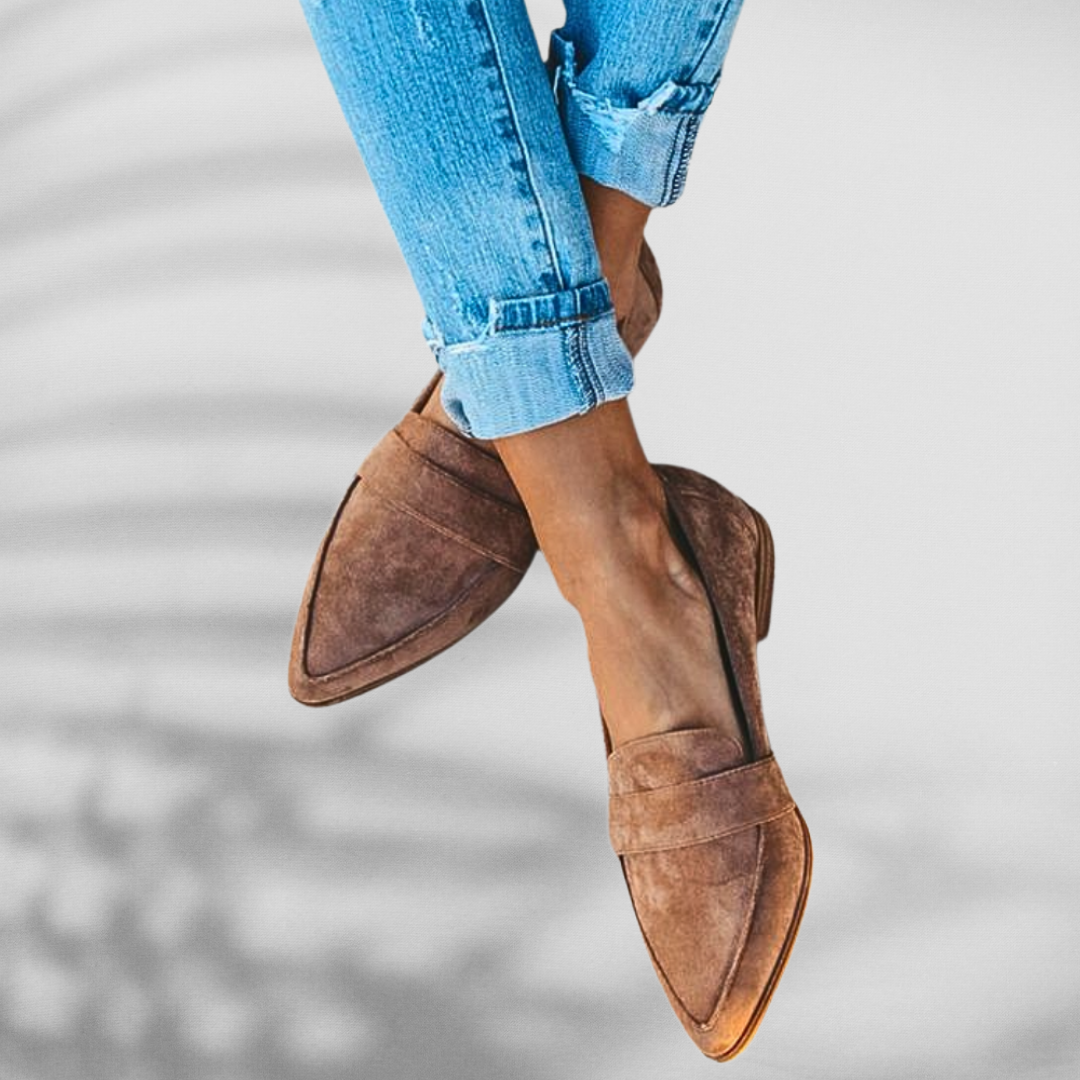 Madelene | Suede loafer with pointed toe