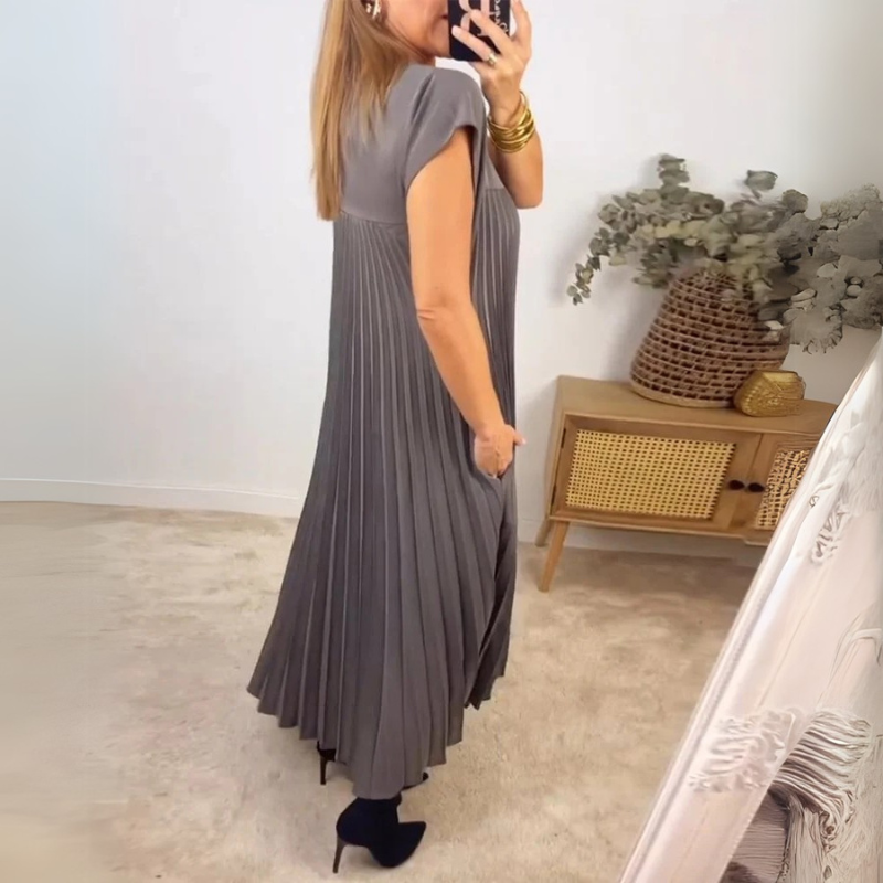 Serena | Luxury dress with slimming effect