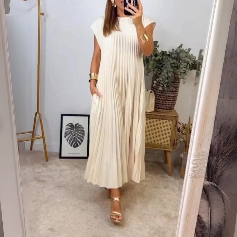 Serena | Luxury dress with slimming effect