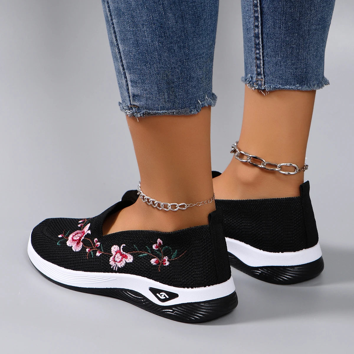 Sierra | Orthopedic spring shoes with floral embroidery