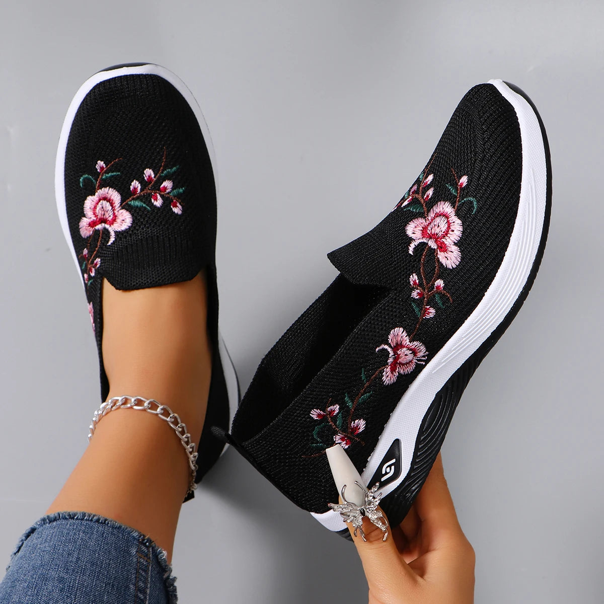 Sierra | Orthopedic spring shoes with floral embroidery