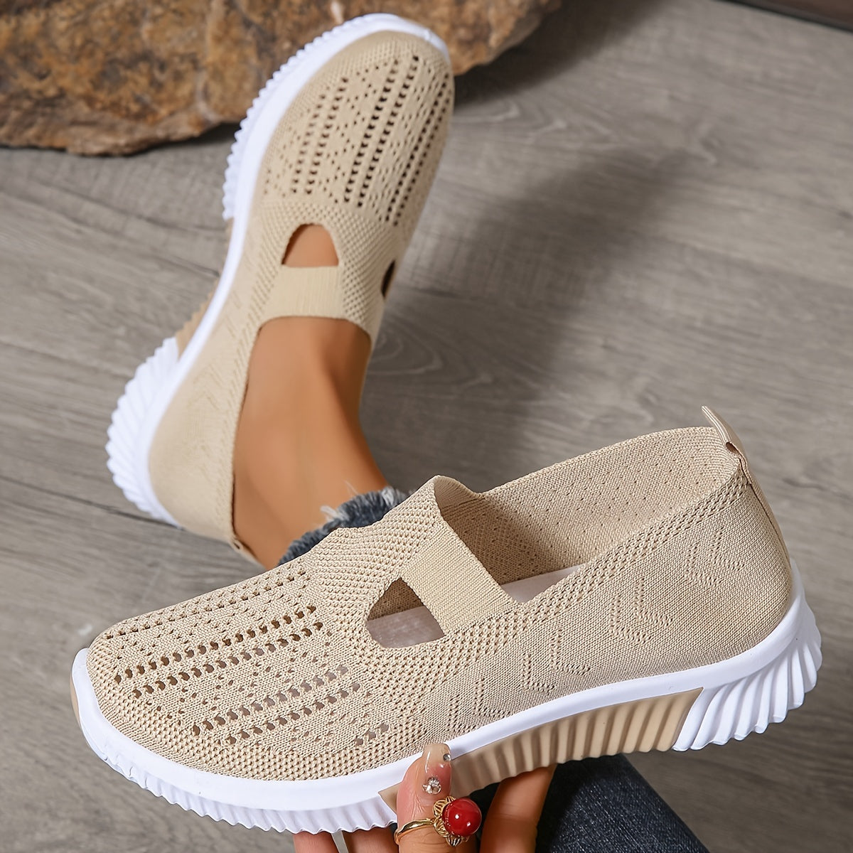 Nikki | Stylish shoes with foot support