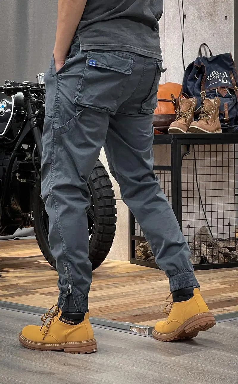 Lucas | Slim Fit Cargo Pants with Practical Pockets