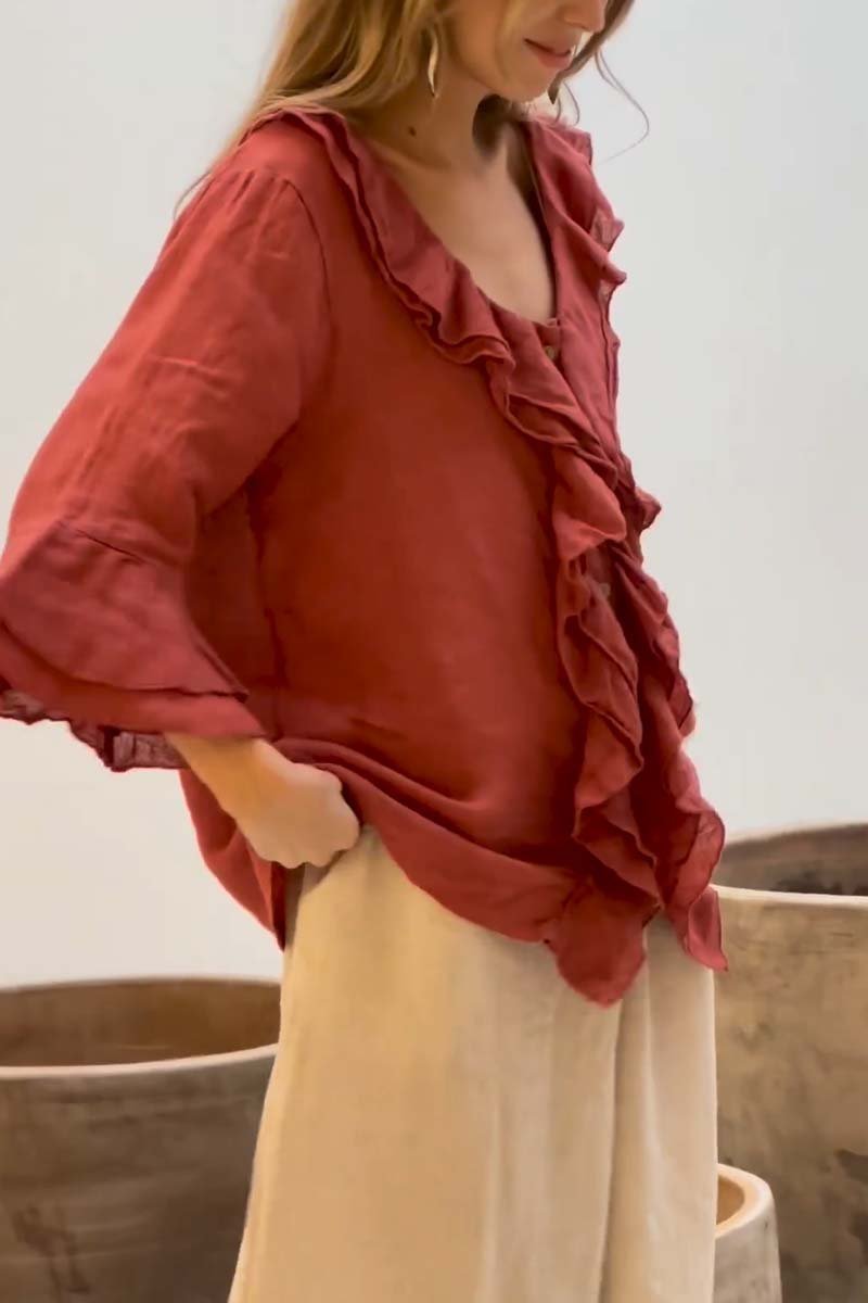 Alice | Cotton and linen blouses with ruffle collar for everyday use