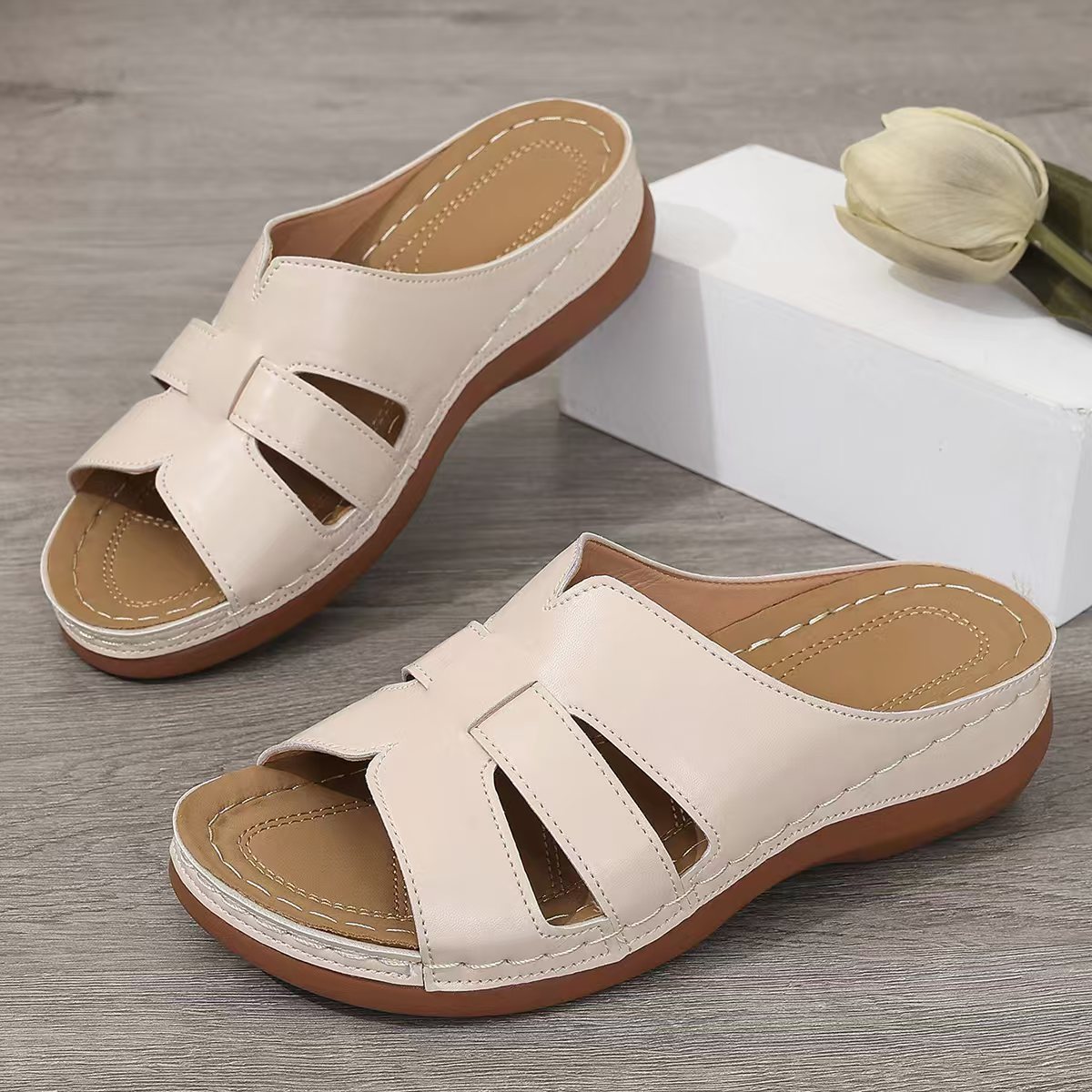 Cristel | Leather open-toe slippers for women