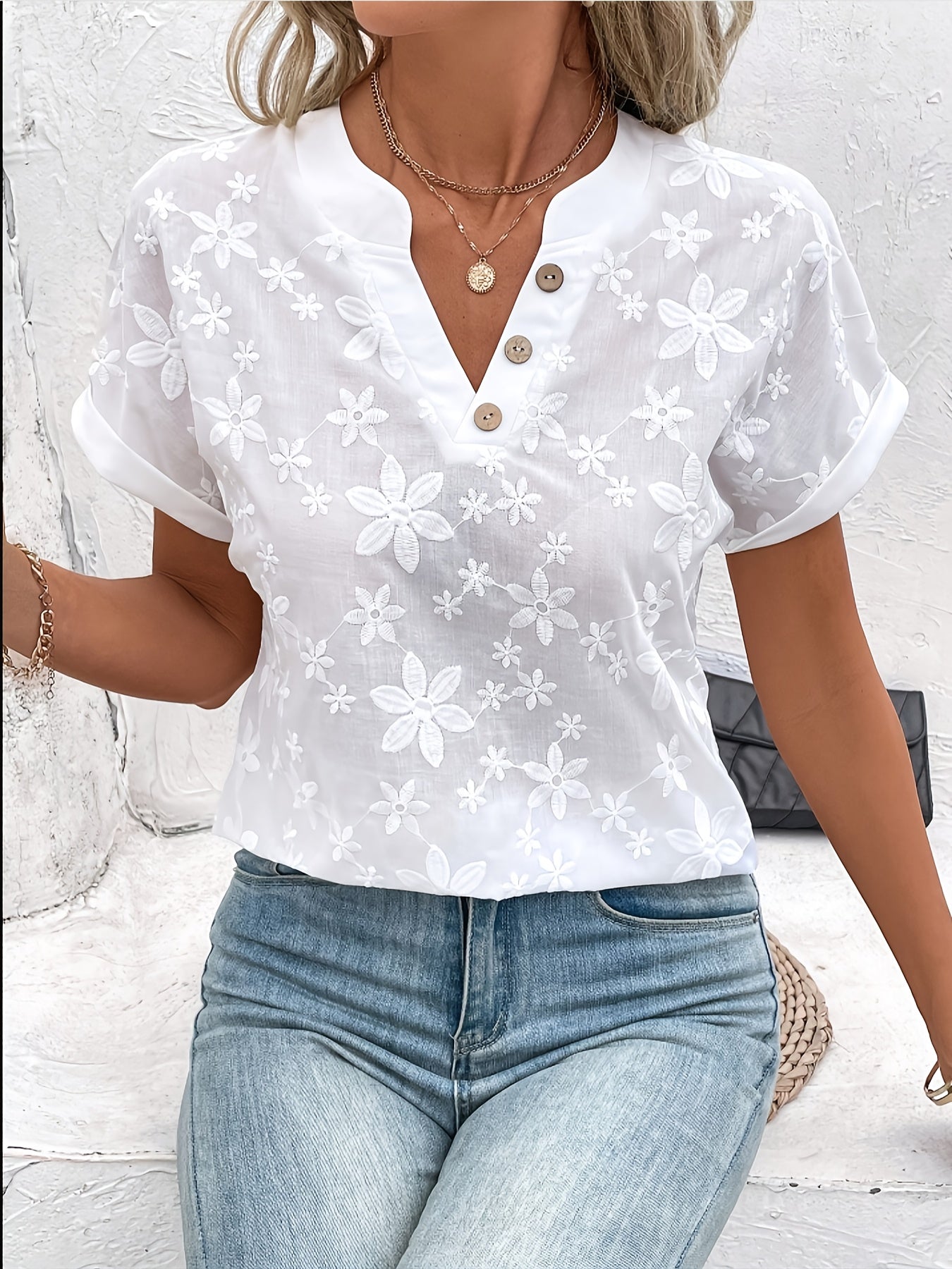 Iris | Luxurious summer blouse with floral print