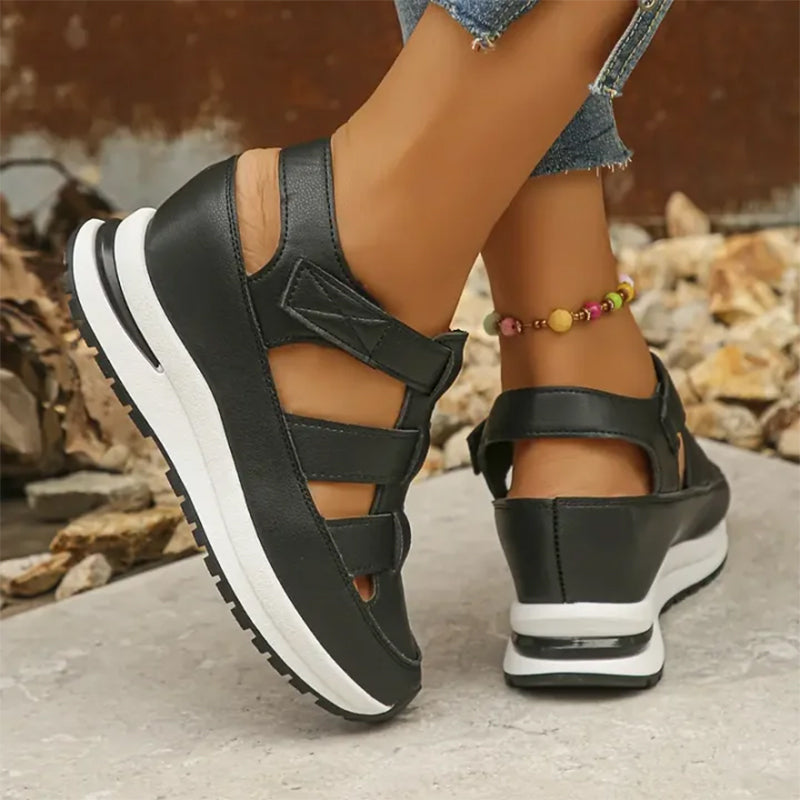 Mia | Orthopedic women’s sandals with Velcro and closed toes