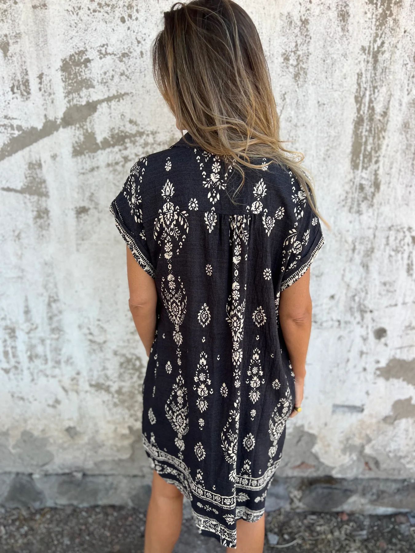 Clarissa | Elegant dress with beautiful pattern