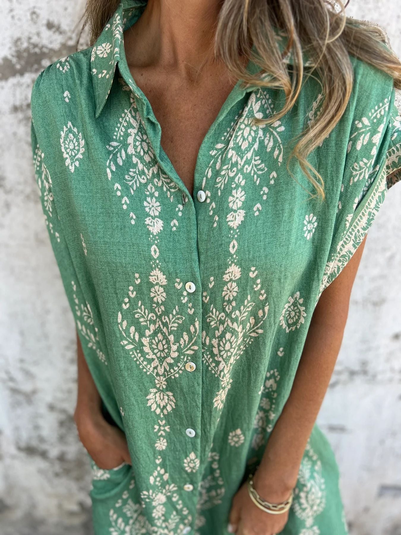 Clarissa | Elegant dress with beautiful pattern