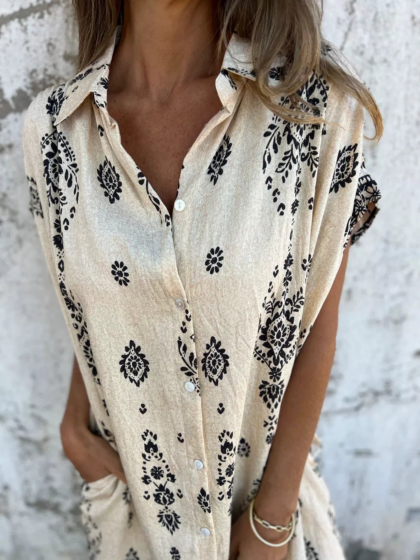 Clarissa | Elegant dress with beautiful pattern