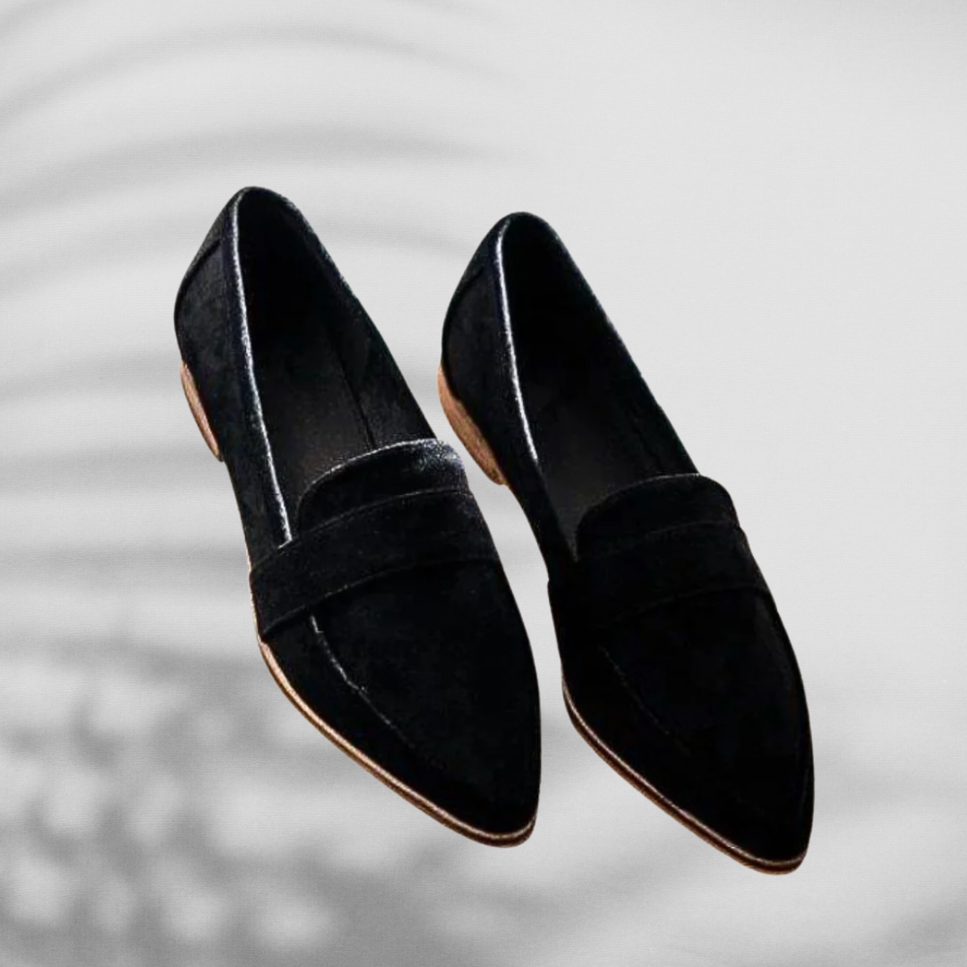 Madelene | Suede loafer with pointed toe