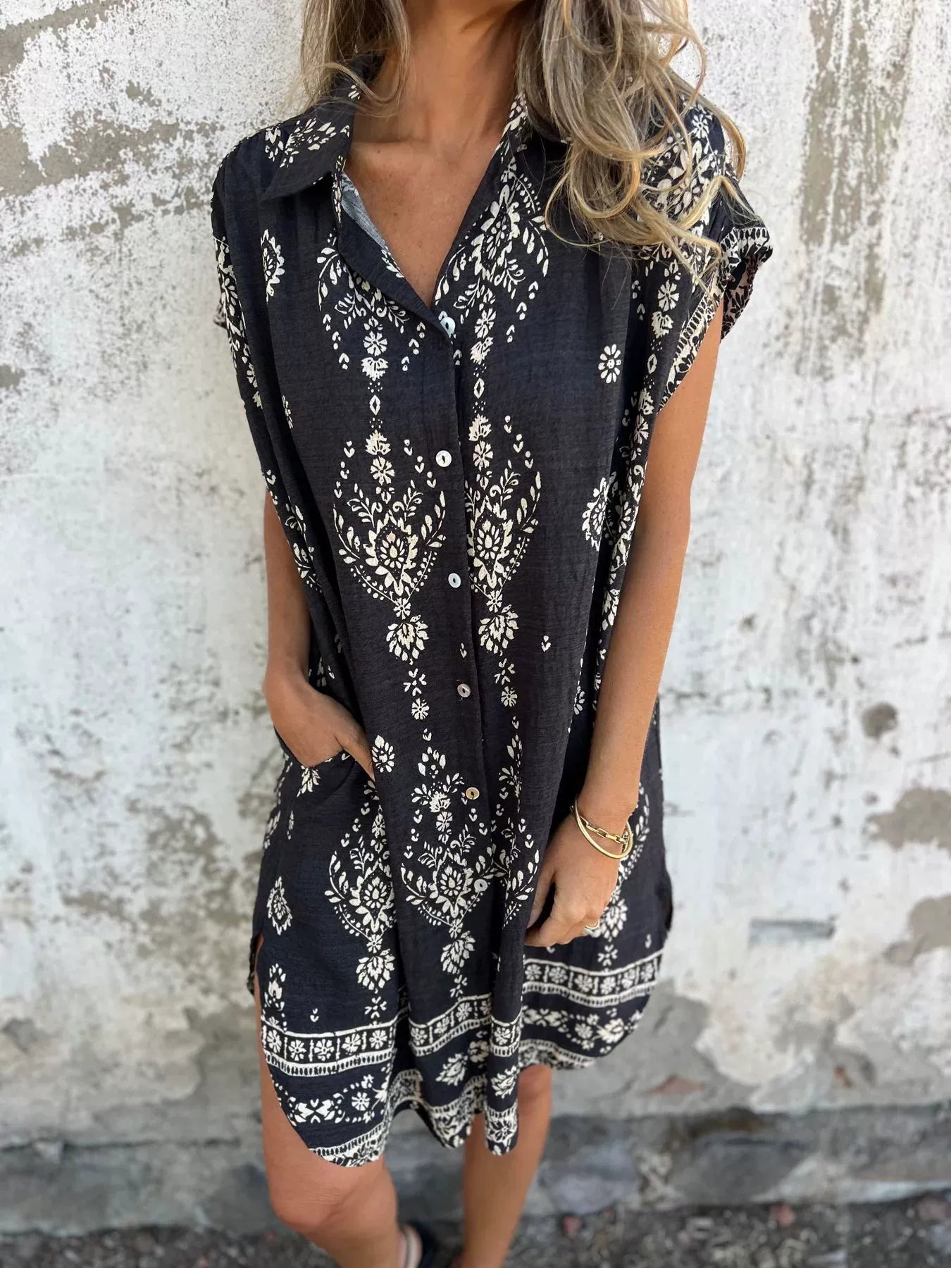 Clarissa | Elegant dress with beautiful pattern