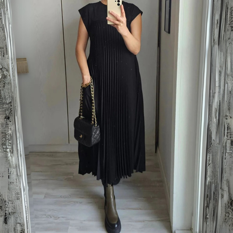 Serena | Luxury dress with slimming effect