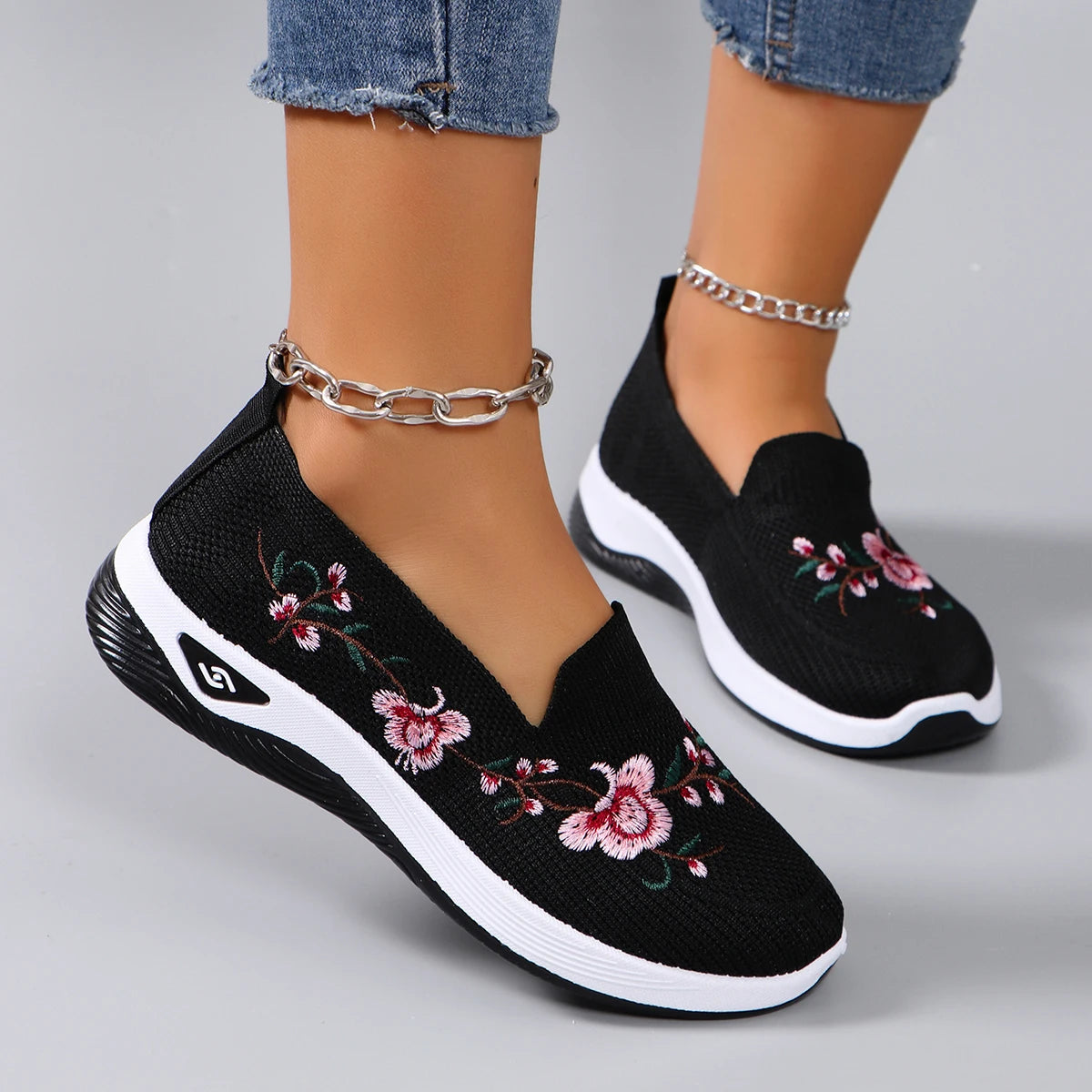 Sierra | Orthopedic spring shoes with floral embroidery