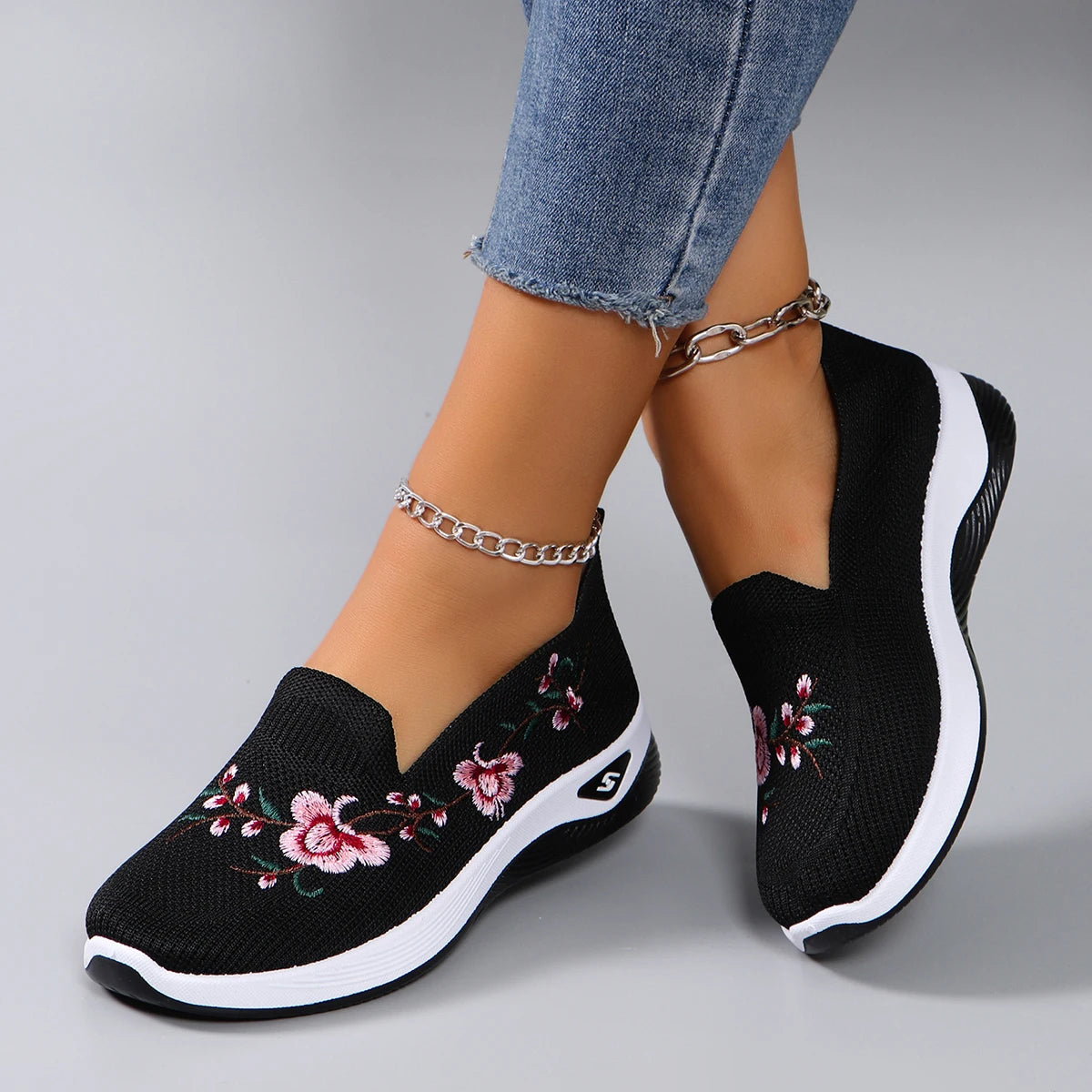 Sierra | Orthopedic spring shoes with floral embroidery