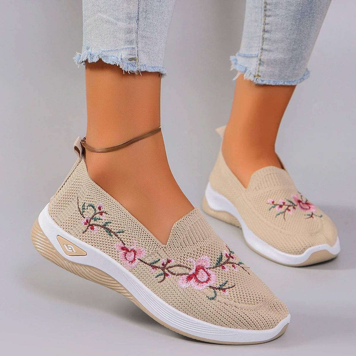Sierra | Orthopedic spring shoes with floral embroidery