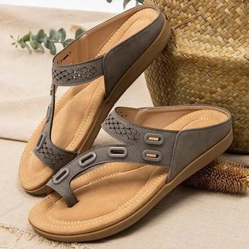 Annah | Stylish sandals with foot support