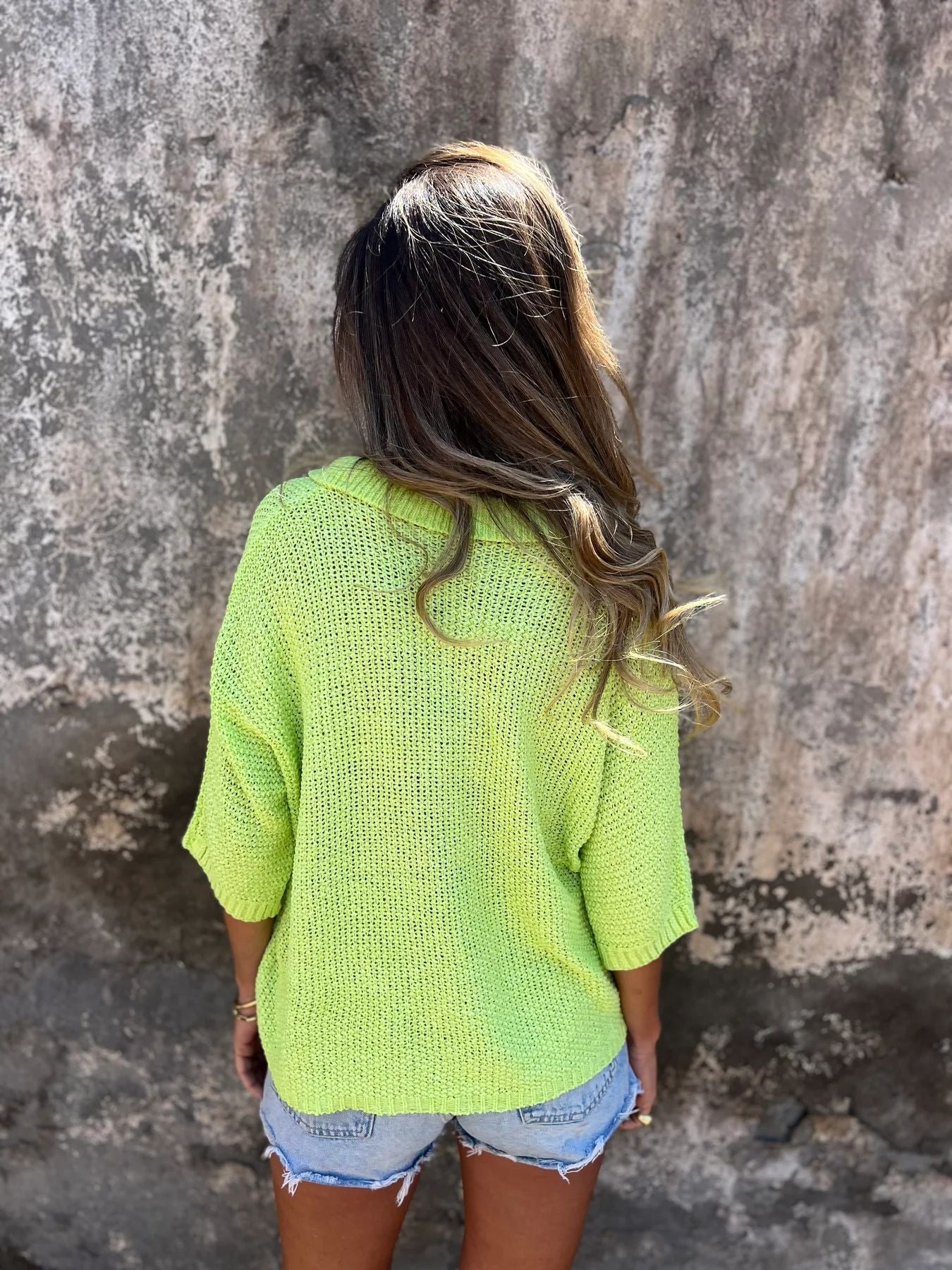Karen | Modern knit blouses with V-neckline and three openings on the sleeves
