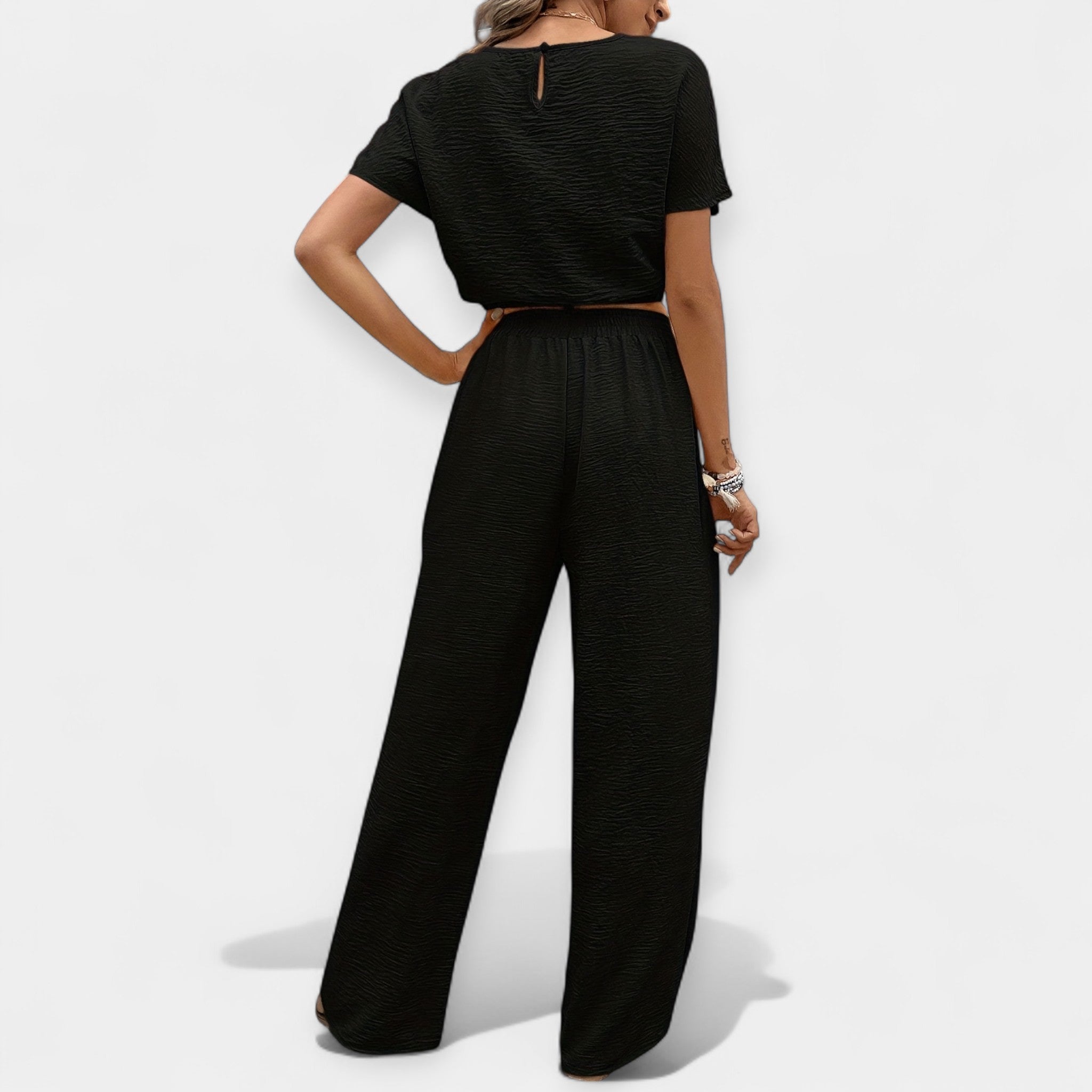 Chic Relaxed Fit Ensemble