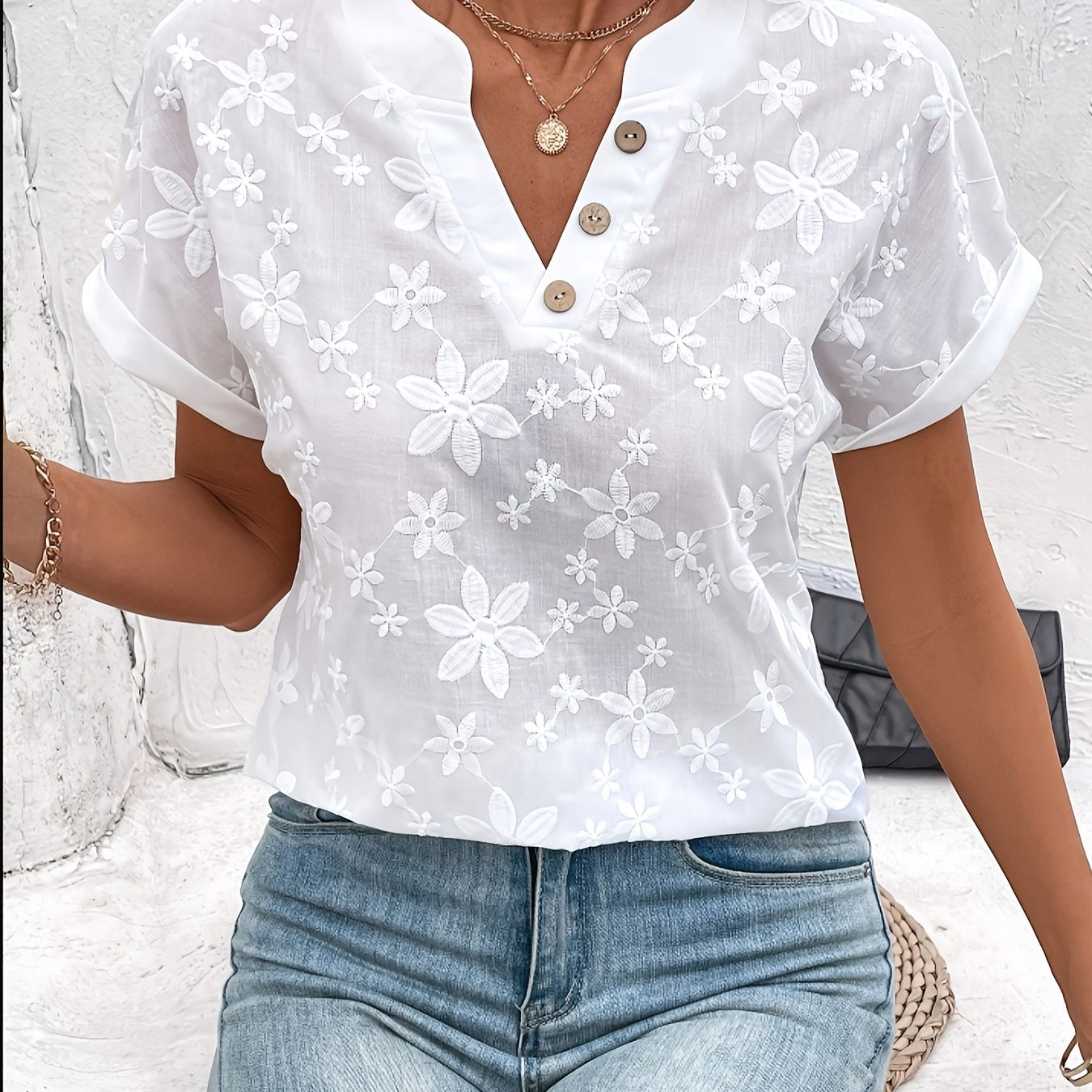 Iris | Luxurious summer blouse with floral print