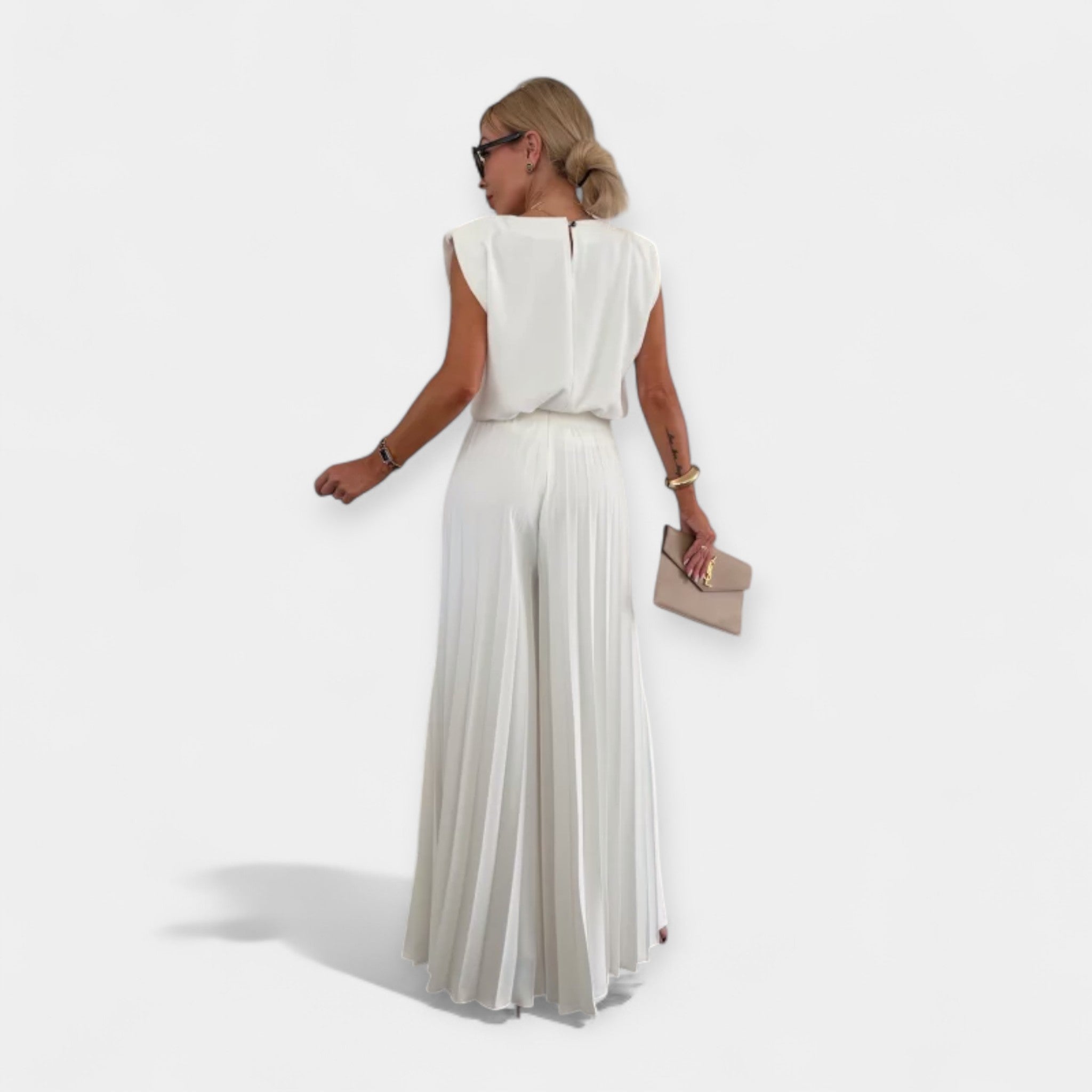 Summer Outfit: Top and Pants Set