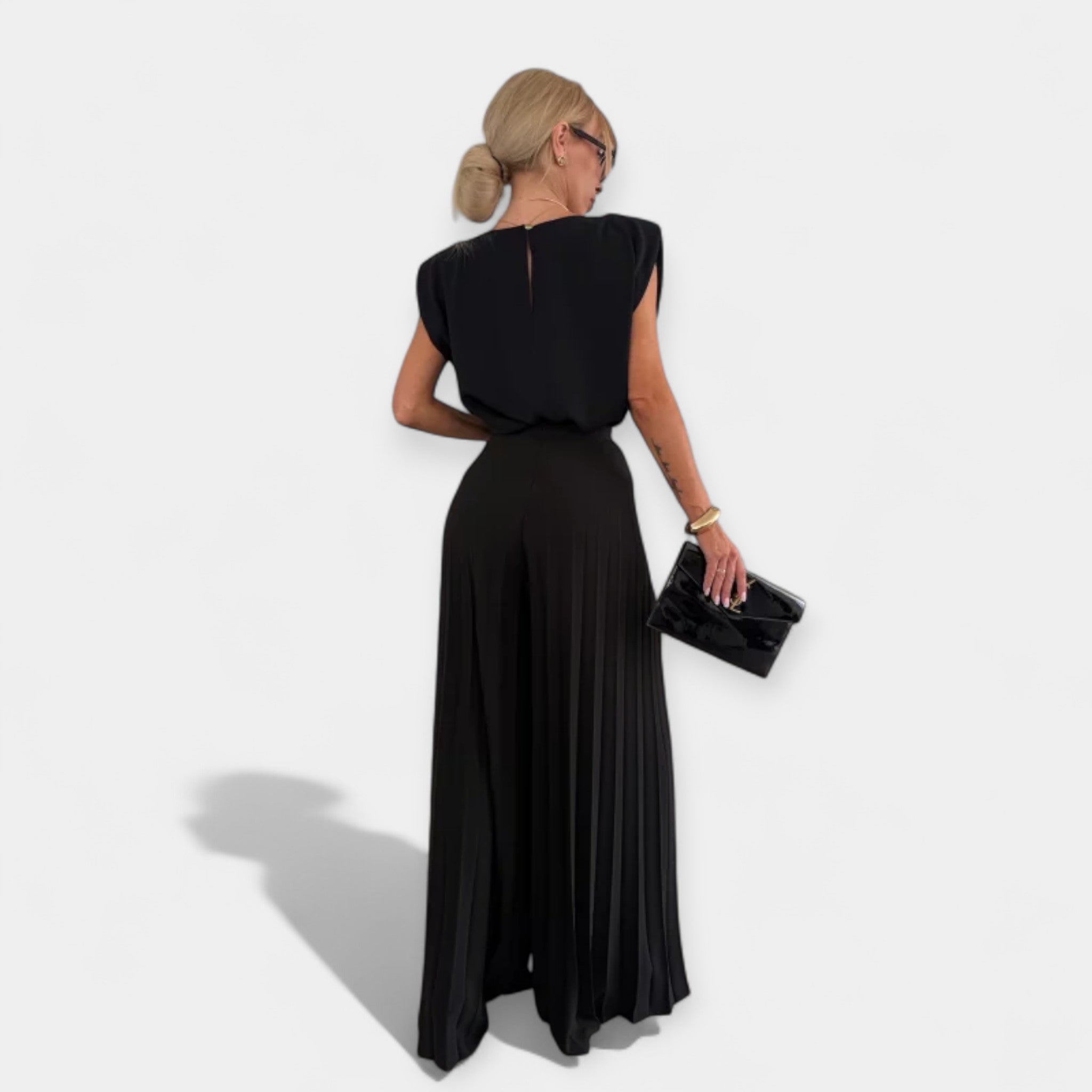 Summer Outfit: Top and Pants Set