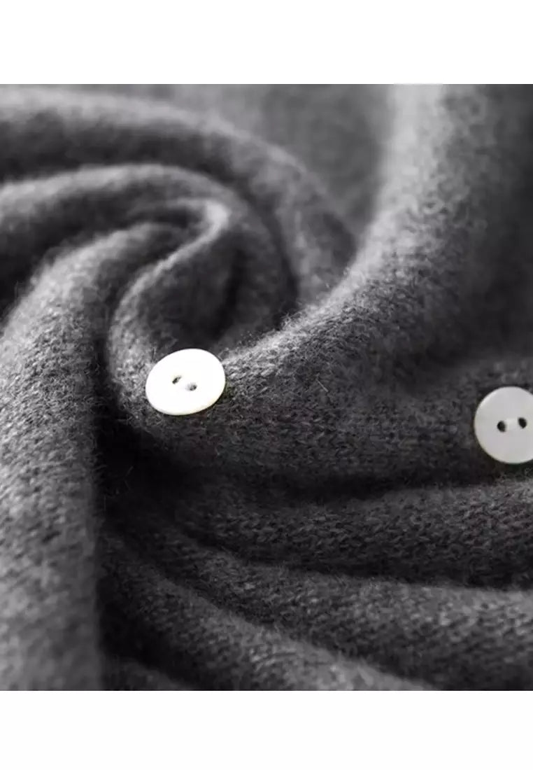 Mint  | Elegant strikket trøje med knapper